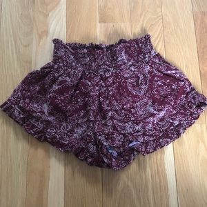 Smocked Paisley Soft Shorts Ruffle Maroon XS